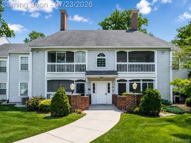 618 Curzon Court, Unit 203, Howell, Mi 48843