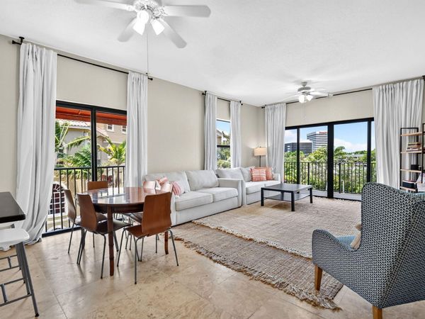1620 Presidential Way, Unit 402, West Palm Beach, FL 33401