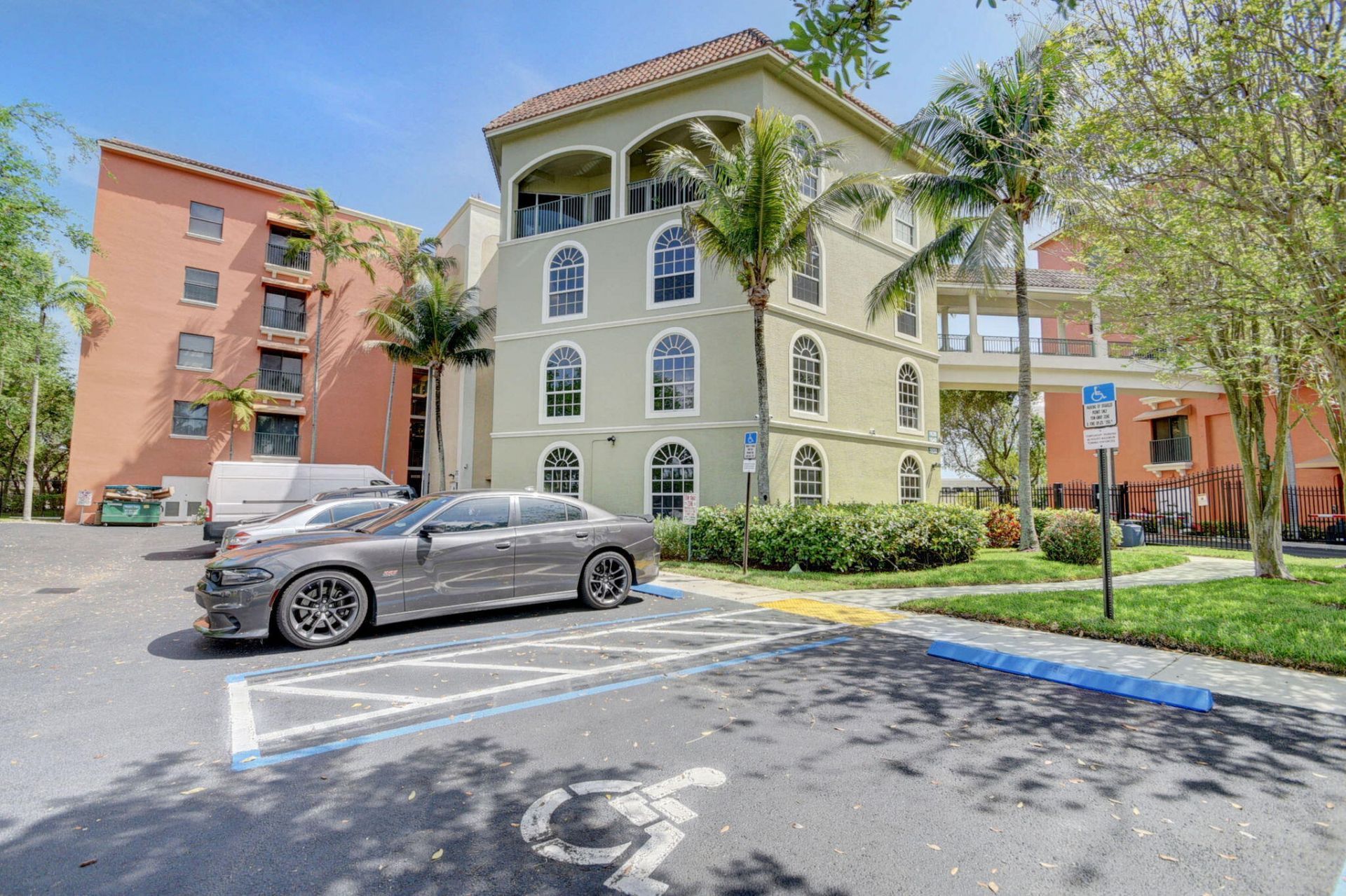 1620 Presidential Way, Unit 402, West Palm Beach, FL 33401 Photo
