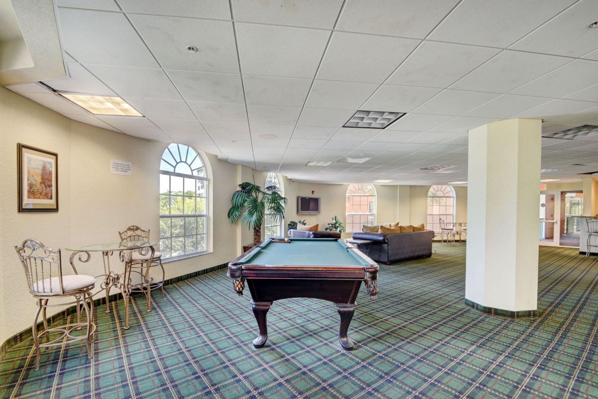 1620 Presidential Way, Unit 402, West Palm Beach, FL 33401 Photo
