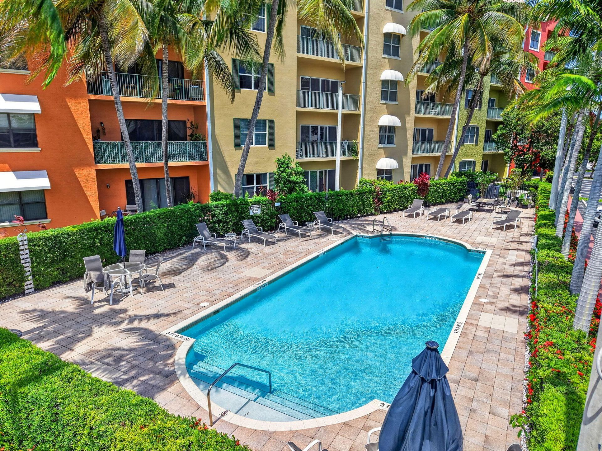 1620 Presidential Way, Unit 402, West Palm Beach, FL 33401 Photo