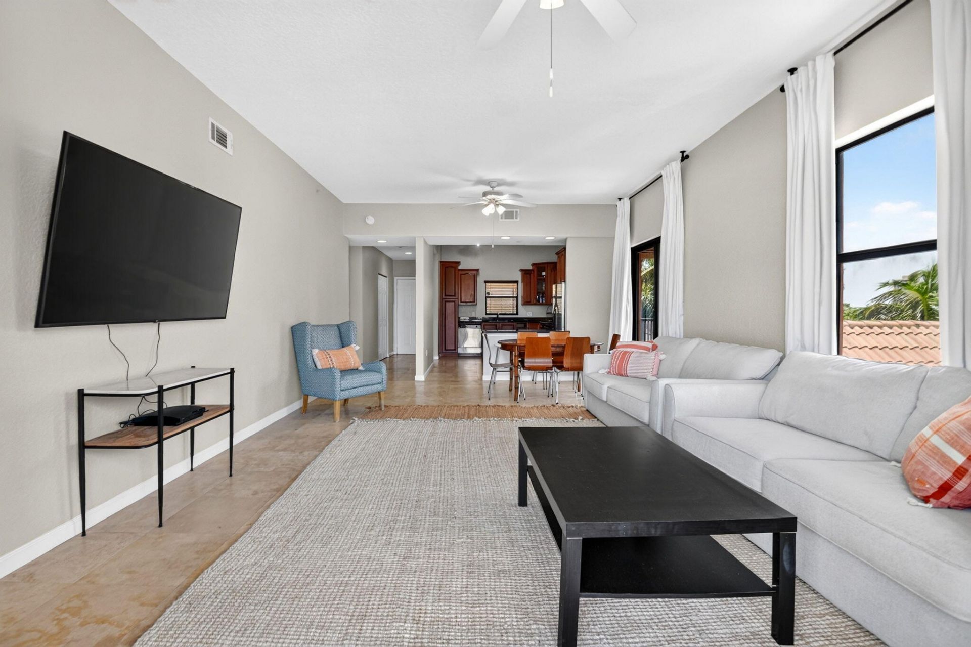 1620 Presidential Way, Unit 402, West Palm Beach, FL 33401 Photo