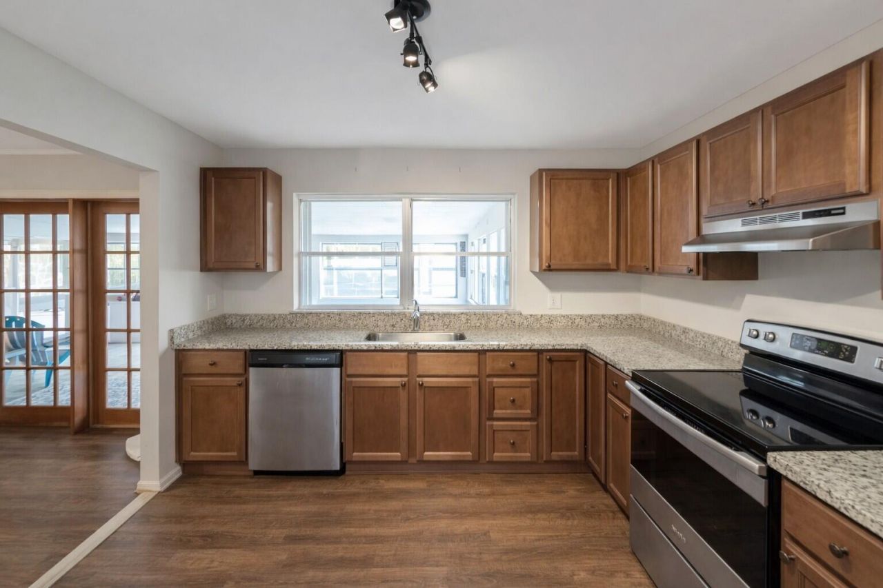 801 W Weatherbee Road, Fort Pierce, FL 34982 Photo