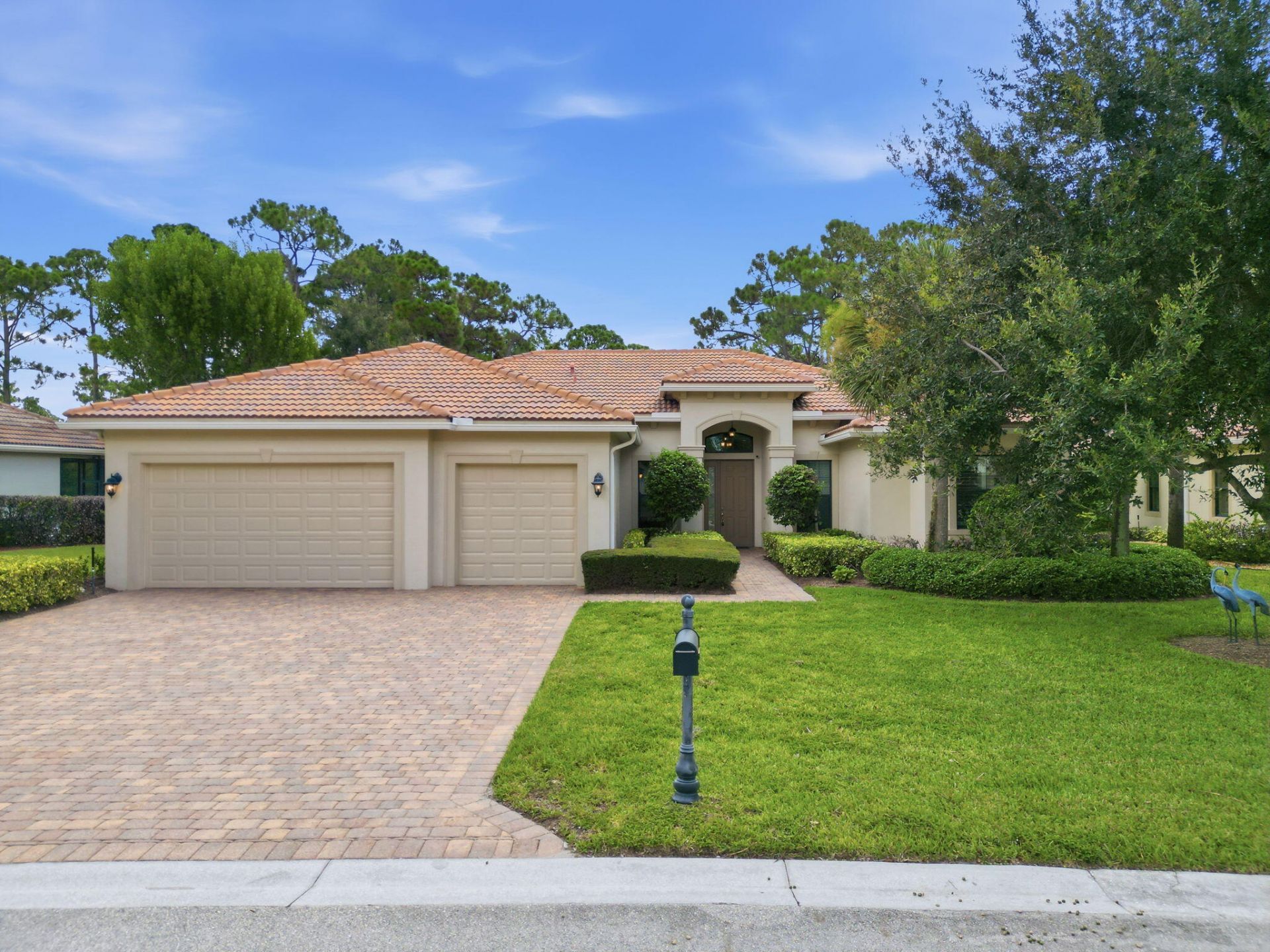 2553 NW Crystal Lake Drive Nw, Jensen Beach, FL 34957 Photo