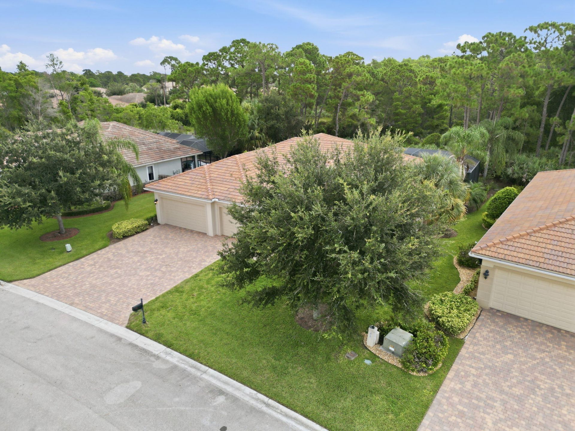 2553 NW Crystal Lake Drive Nw, Jensen Beach, FL 34957 Photo