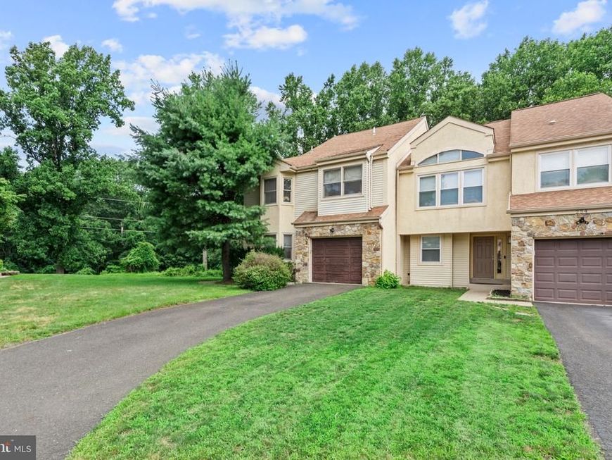 256 Sycamore Circle, Feasterville Trevose, PA 19053 Main Photo