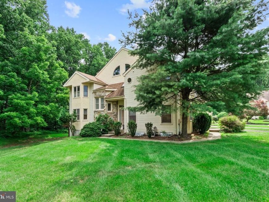 256 Sycamore Circle, Feasterville Trevose, PA 19053 Main Photo