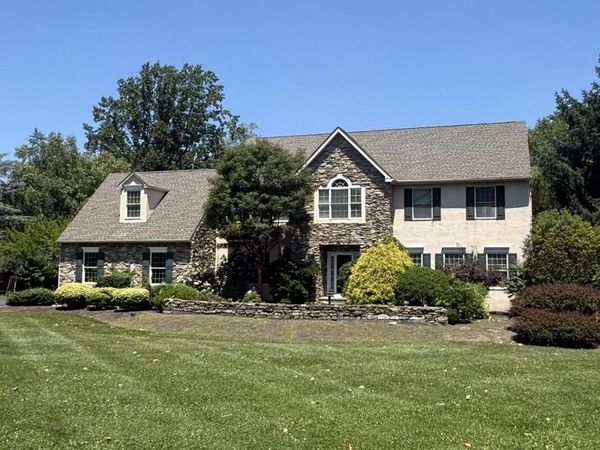 694 LINDSEY WAY , HORSHAM, PA 19044