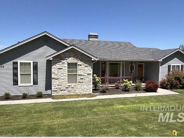 5702 W Hollilynn Dr, Boise, ID 83709