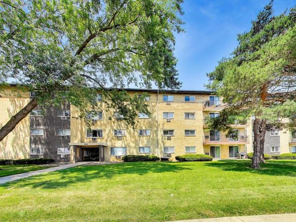 919 N Boxwood Drive , Unit 108, Mount Prospect, IL 60056