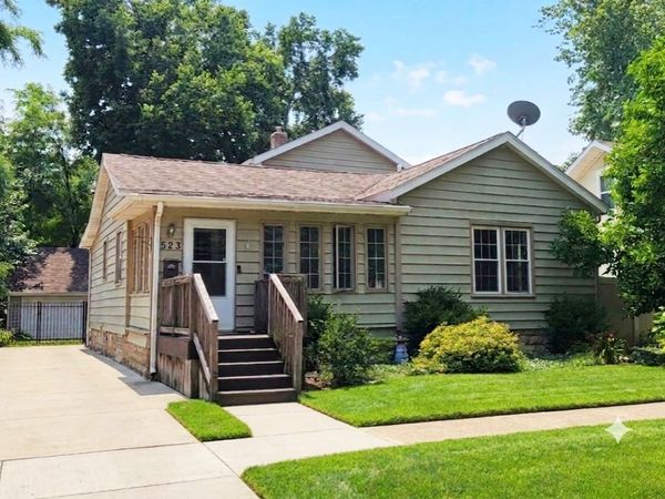 523 E Main Street , Morris, IL 60450