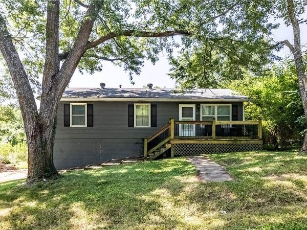 101 W 8th Street, Knob Noster, MO 65336