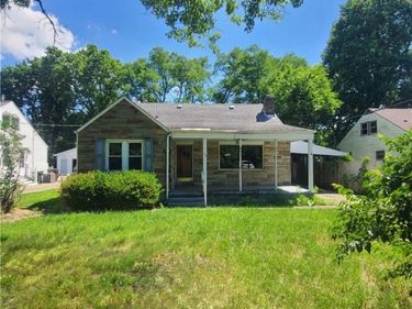 24 Sunset Drive, Bethel Twp, OH 45341