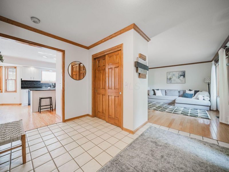 579 Olde Mill Drive, Westerville, OH 43082 Photo 6