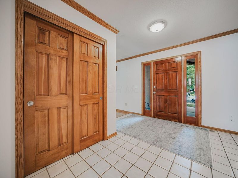 579 Olde Mill Drive, Westerville, OH 43082 Photo 9