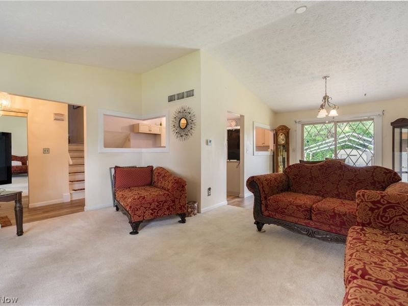 1977 Massillon Road, Akron, OH 44312 Photo 3
