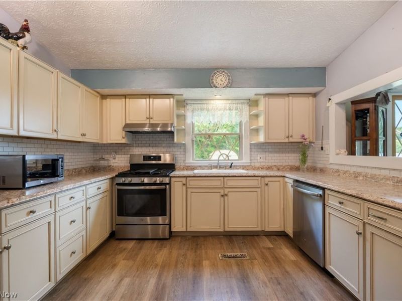 1977 Massillon Road, Akron, OH 44312 Photo 6