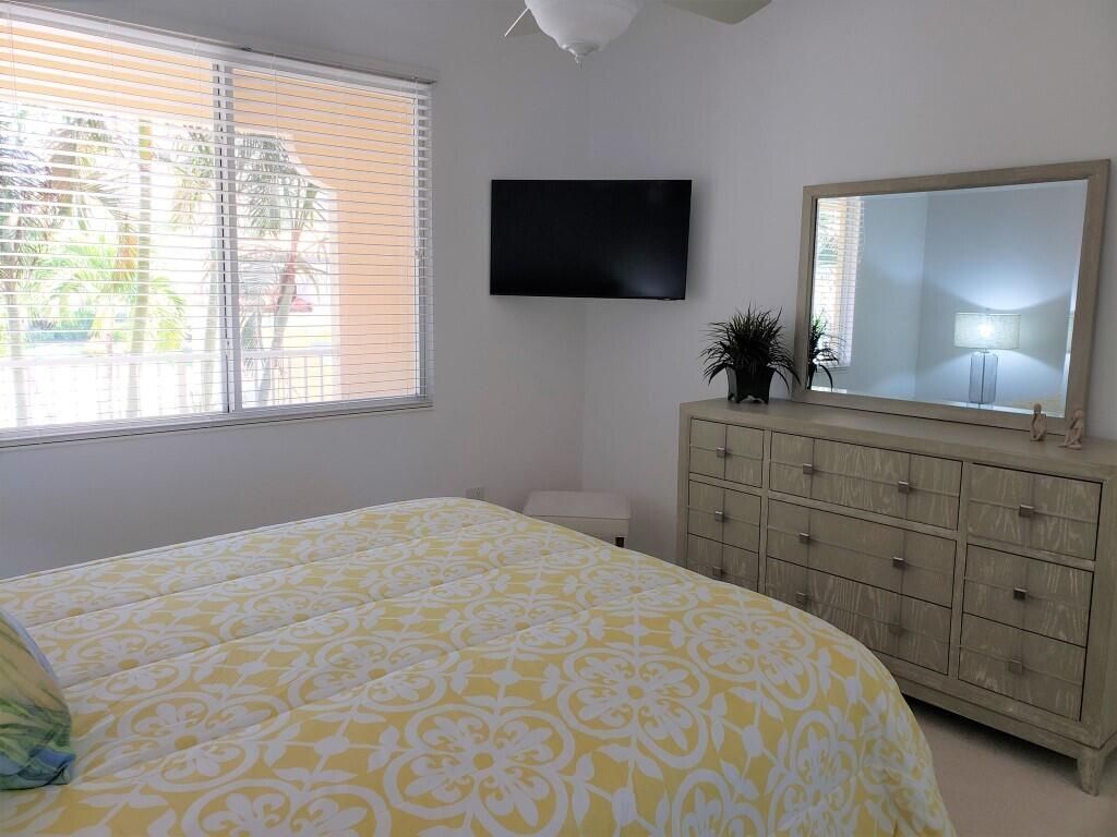 10 Harbour Isle Drive E, Unit 204, Fort Pierce, FL 34949 Photo