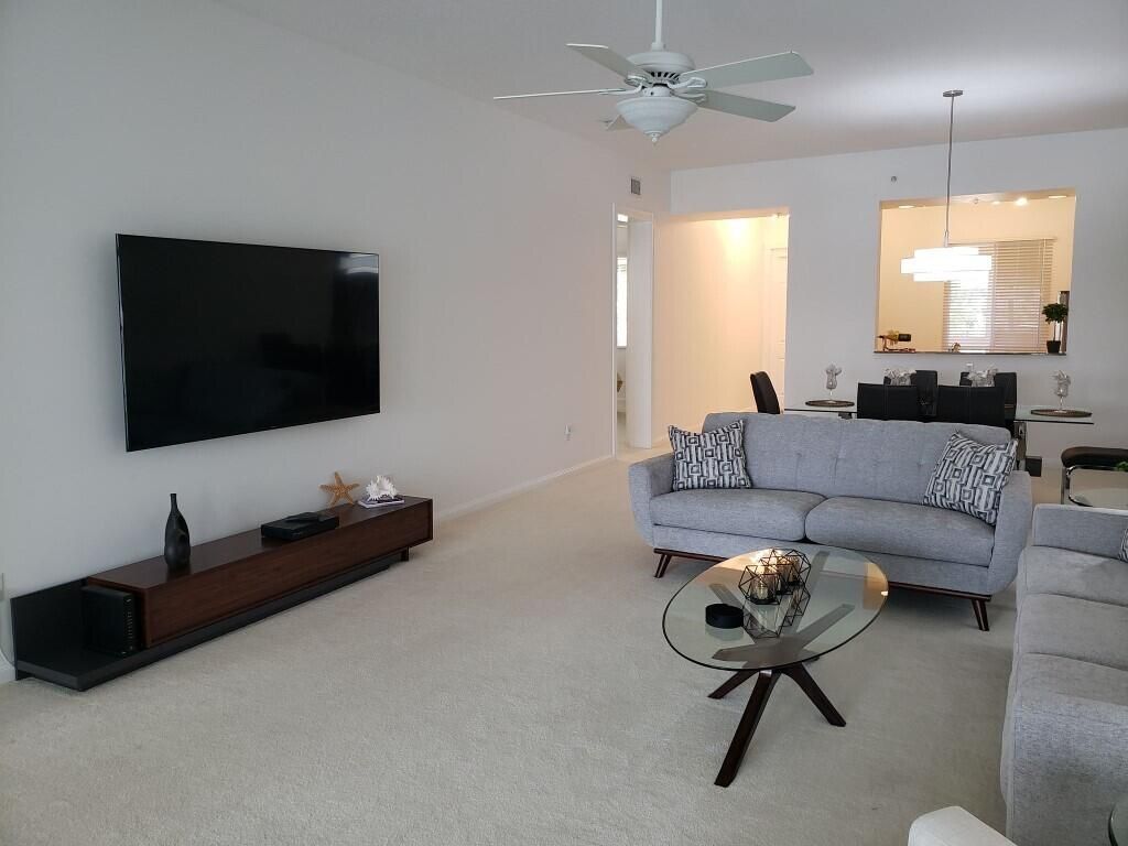 10 Harbour Isle Drive E, Unit 204, Fort Pierce, FL 34949 Photo