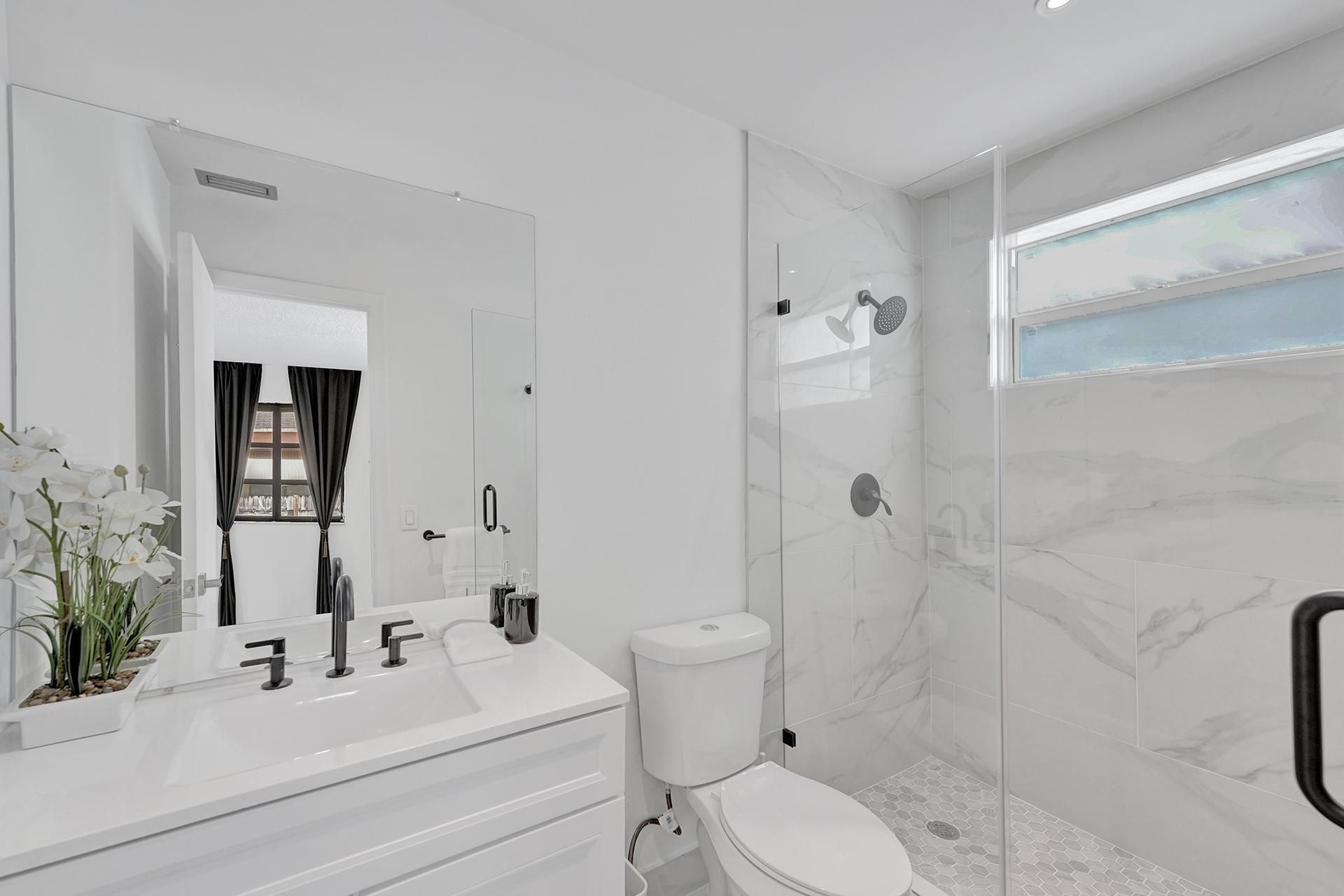 1115 NE 1st Court, Unit B, Hallandale Beach, FL 33009 Photo