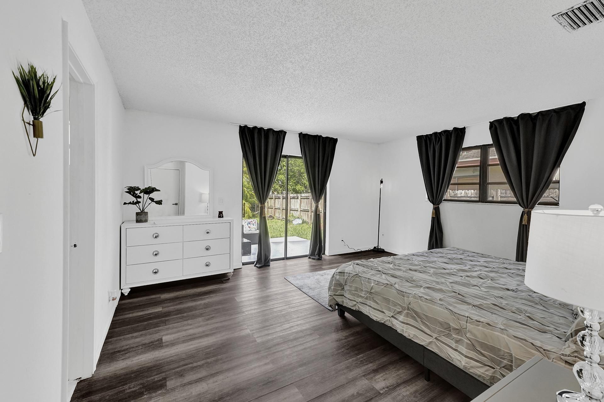 1115 NE 1st Court, Unit B, Hallandale Beach, FL 33009 Photo