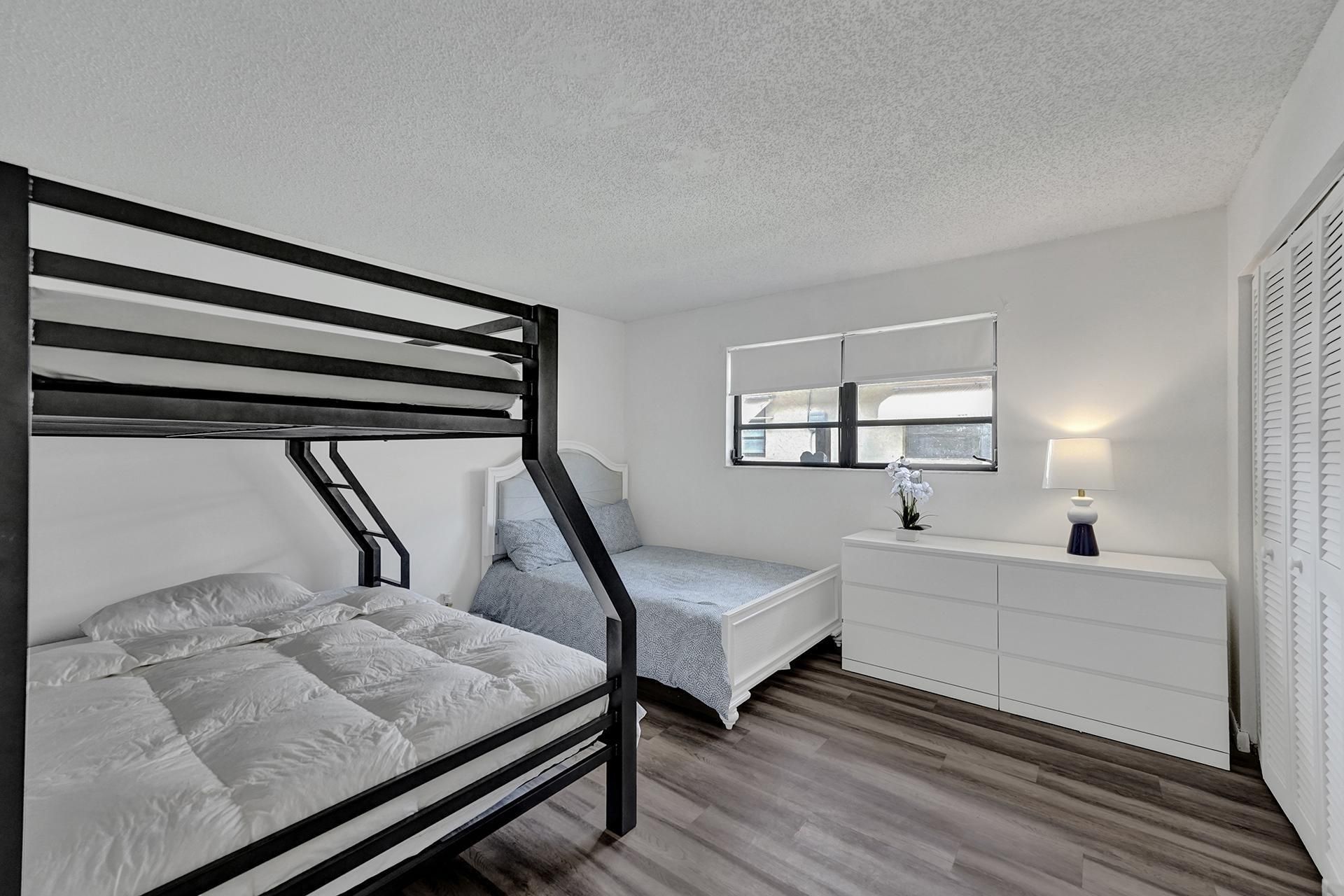 1115 NE 1st Court, Unit B, Hallandale Beach, FL 33009 Photo