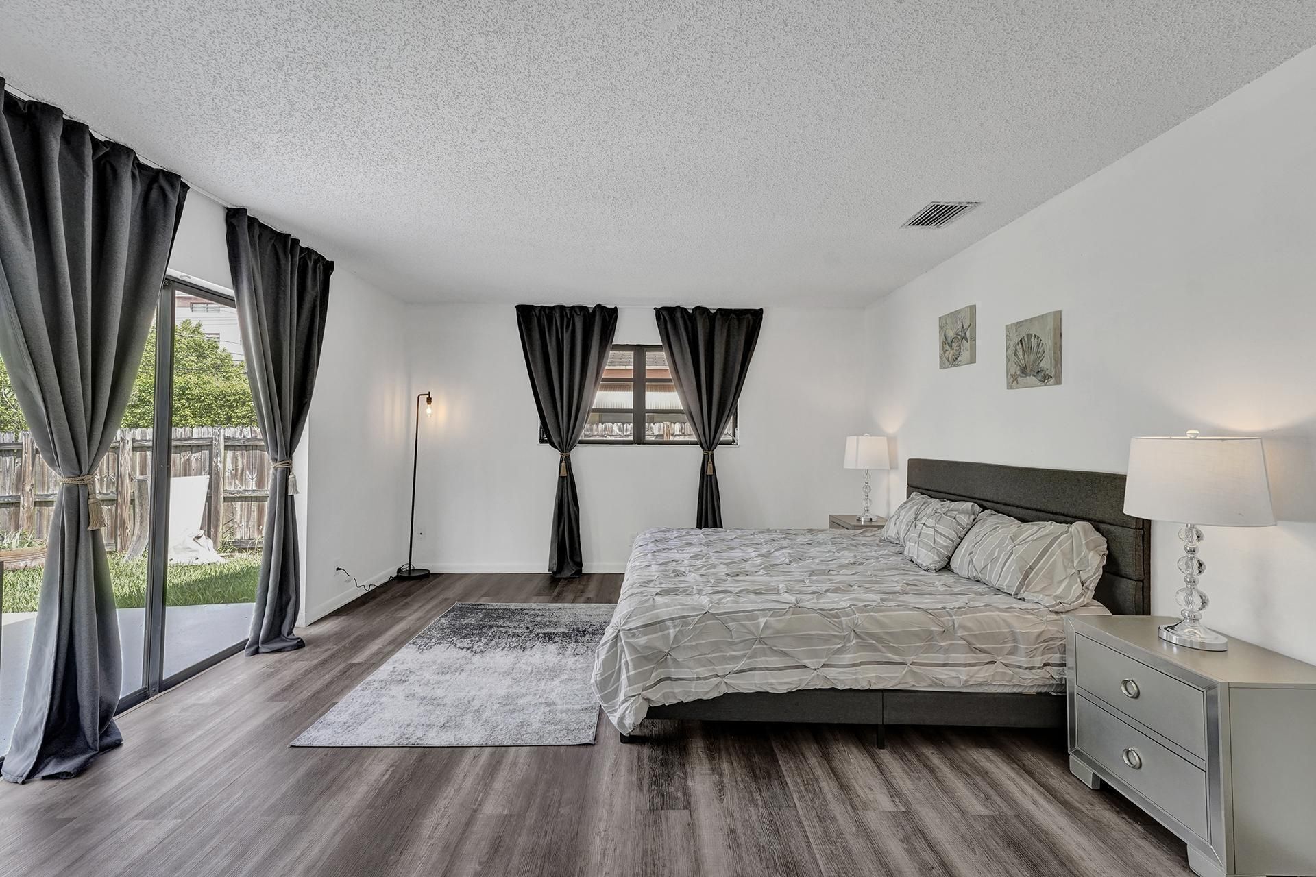 1115 NE 1st Court, Unit B, Hallandale Beach, FL 33009 Photo