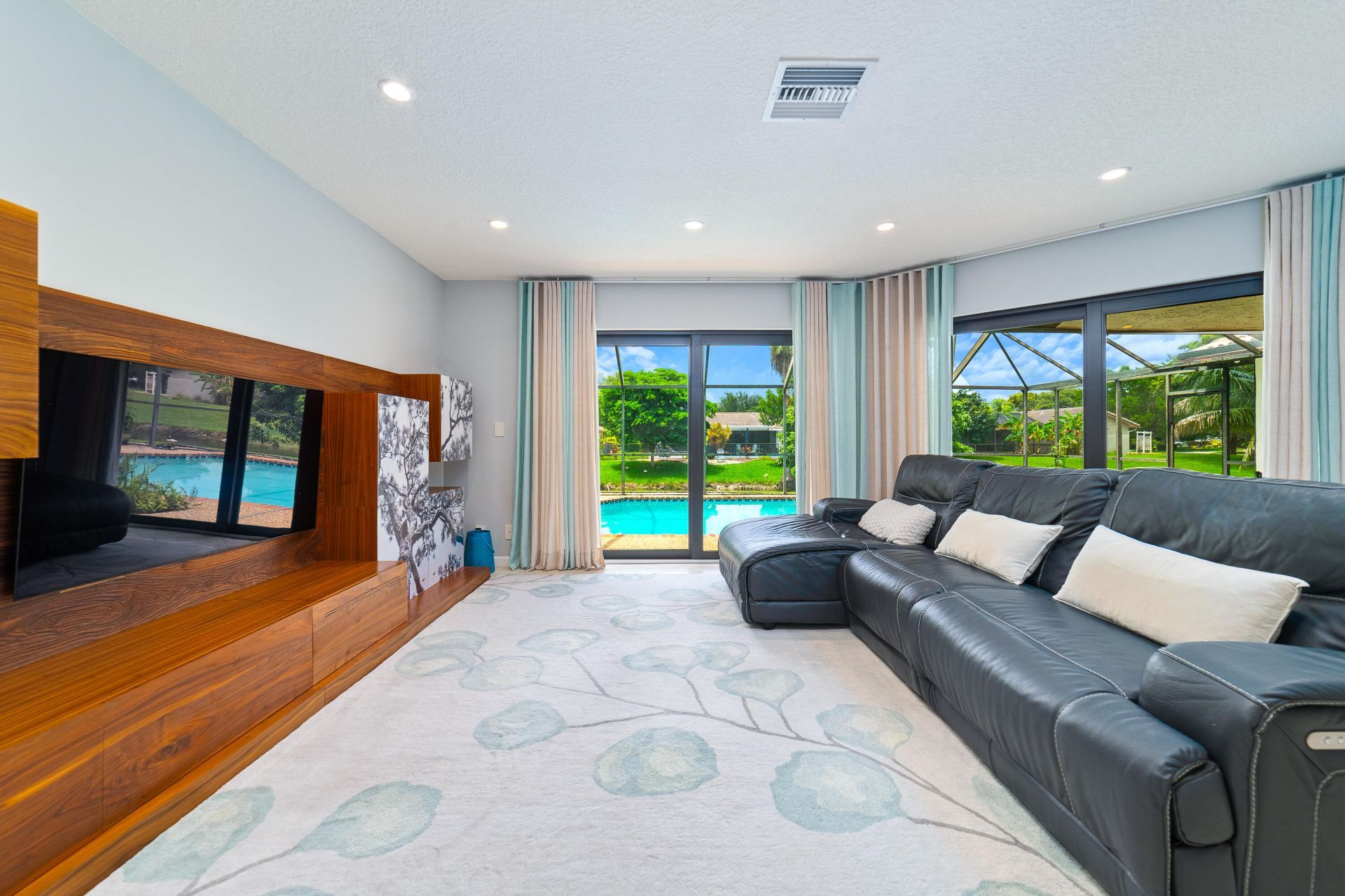 9235 NW 1st Street, Coral Springs, FL 33071 Photo