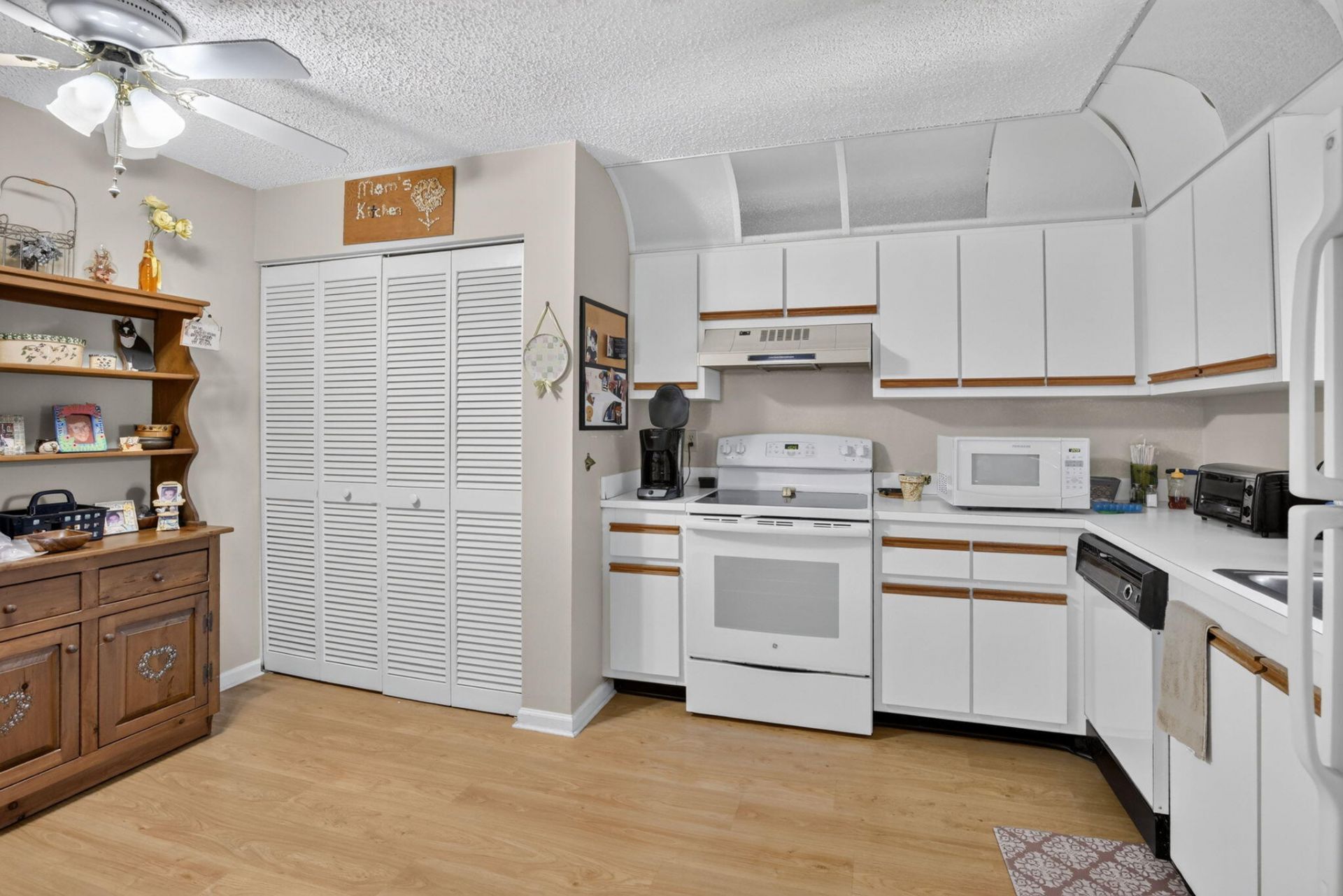 3610 NW 95th Terrace, Sunrise, FL 33351 Photo