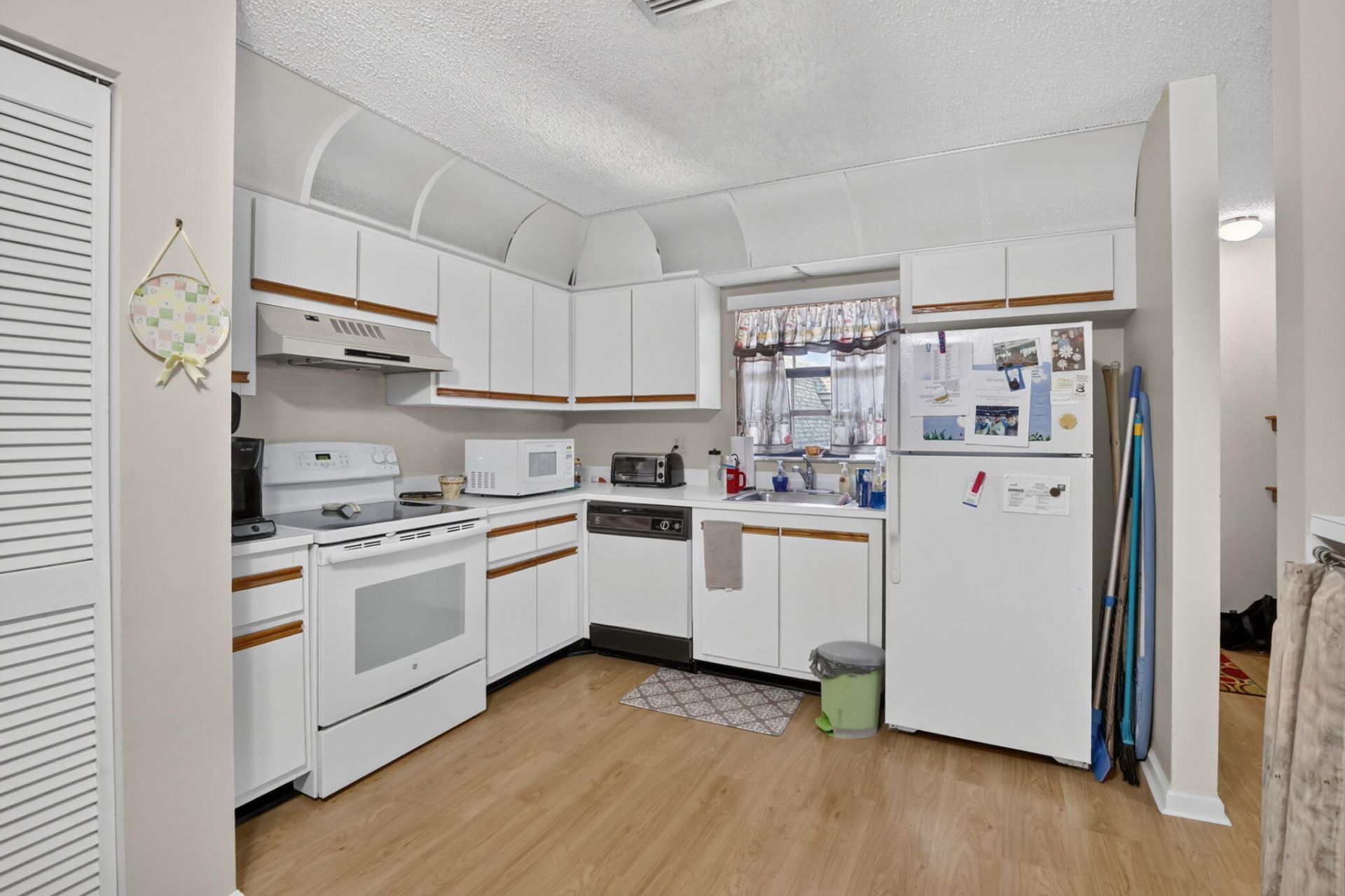 3610 NW 95th Terrace, Sunrise, FL 33351 Photo