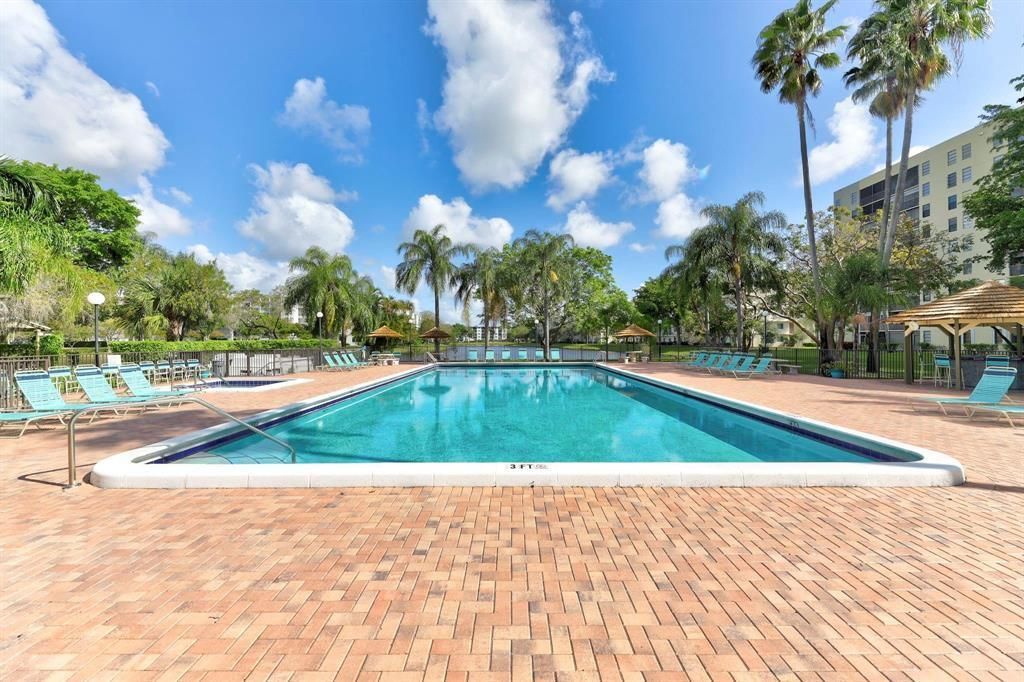 2202 S Cypress Bend Drive, Unit 801, Pompano Beach, FL 33069 Photo