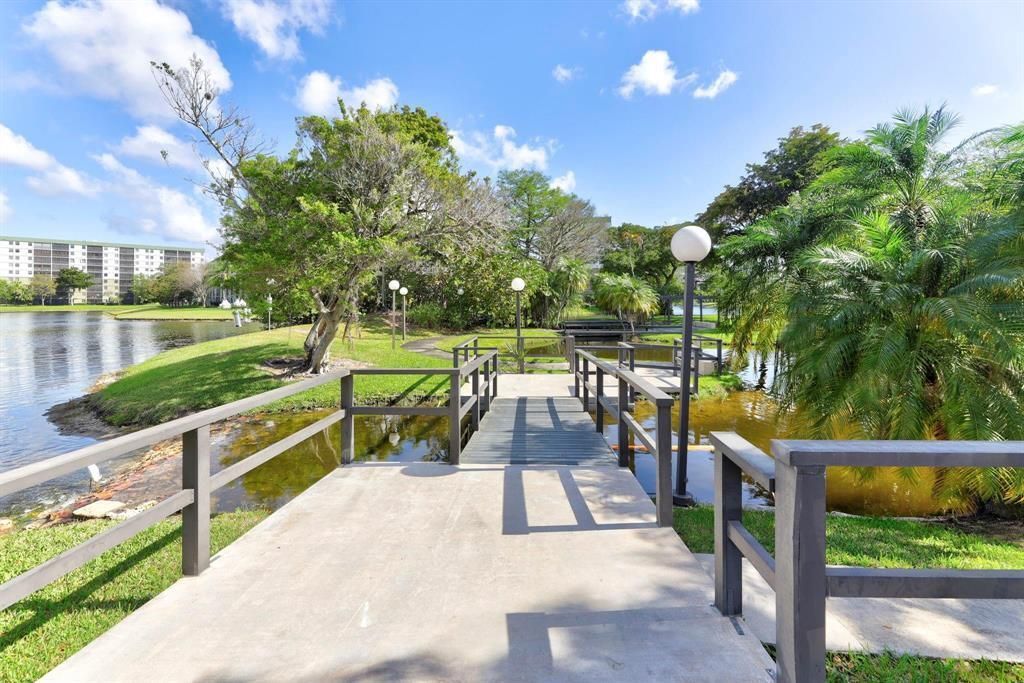 2202 S Cypress Bend Drive, Unit 801, Pompano Beach, FL 33069 Photo