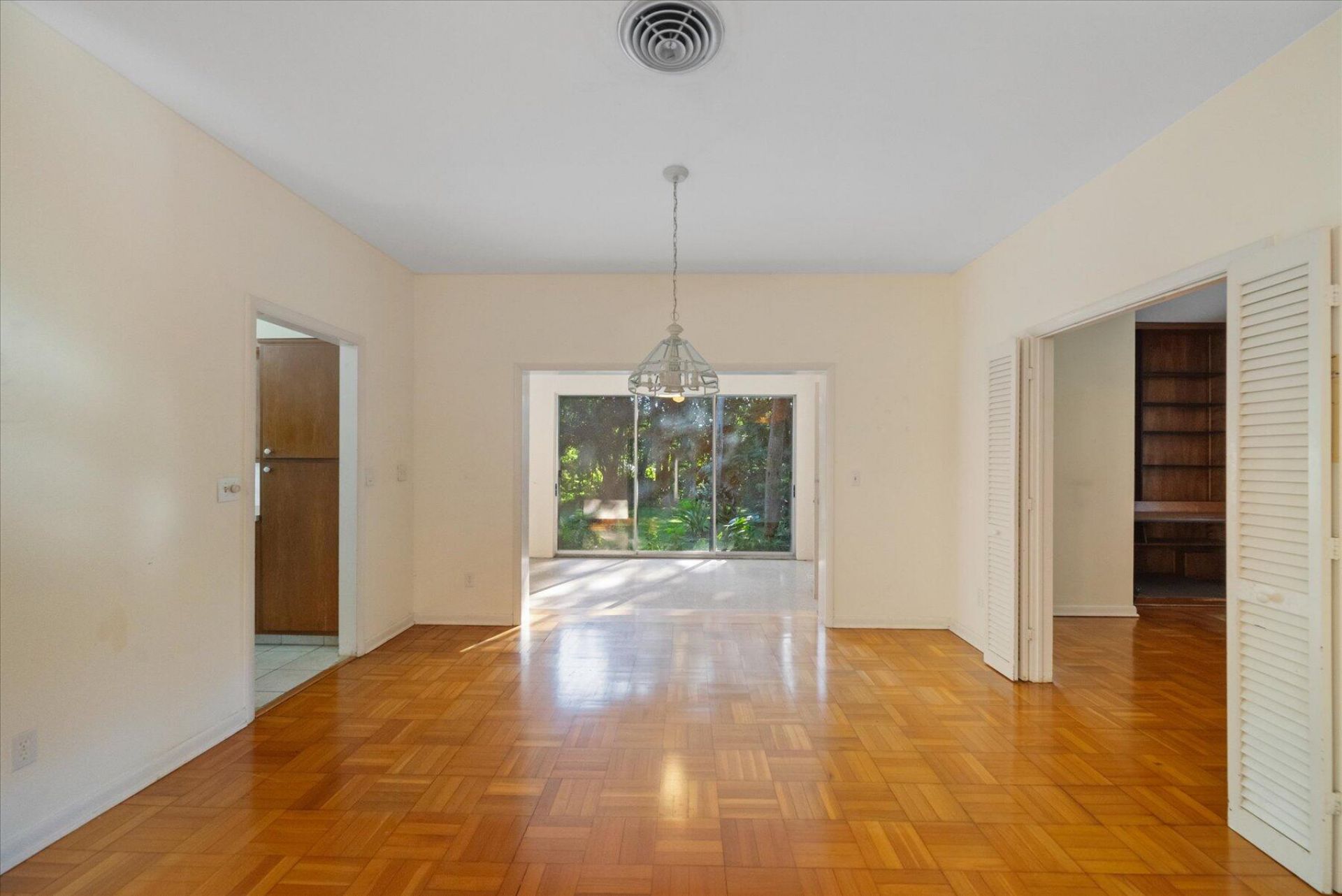 24 N Via Lucindia, Sewalls Point, FL 34996 Photo