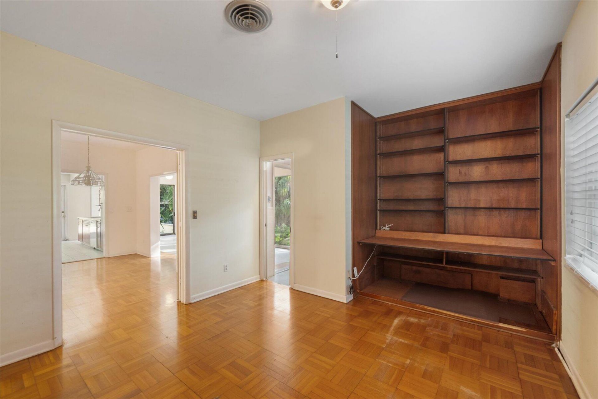 24 N Via Lucindia, Sewalls Point, FL 34996 Photo