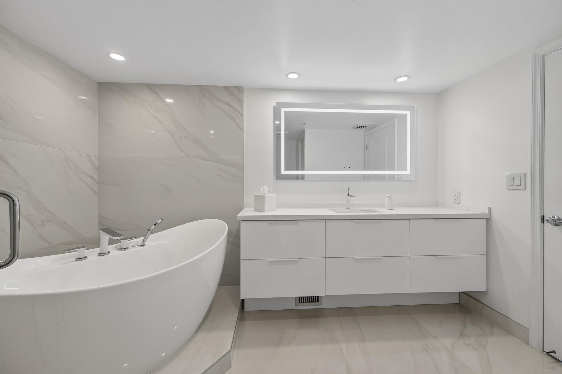 610 W Las Olas Boulevard, Unit 1118N, Fort Lauderdale, FL 33312 Photo