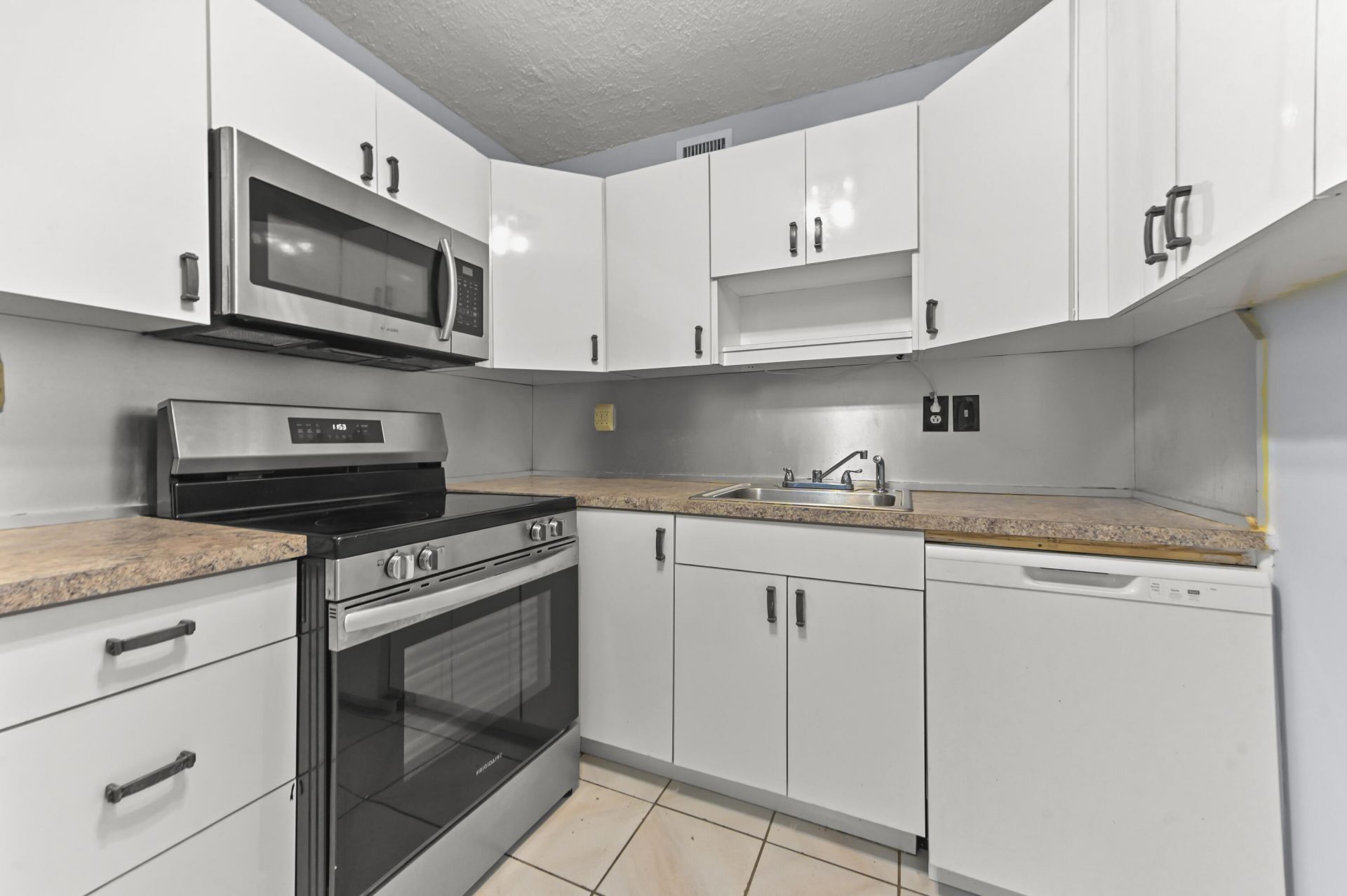 548 Capri L, Delray Beach, FL 33484 Photo
