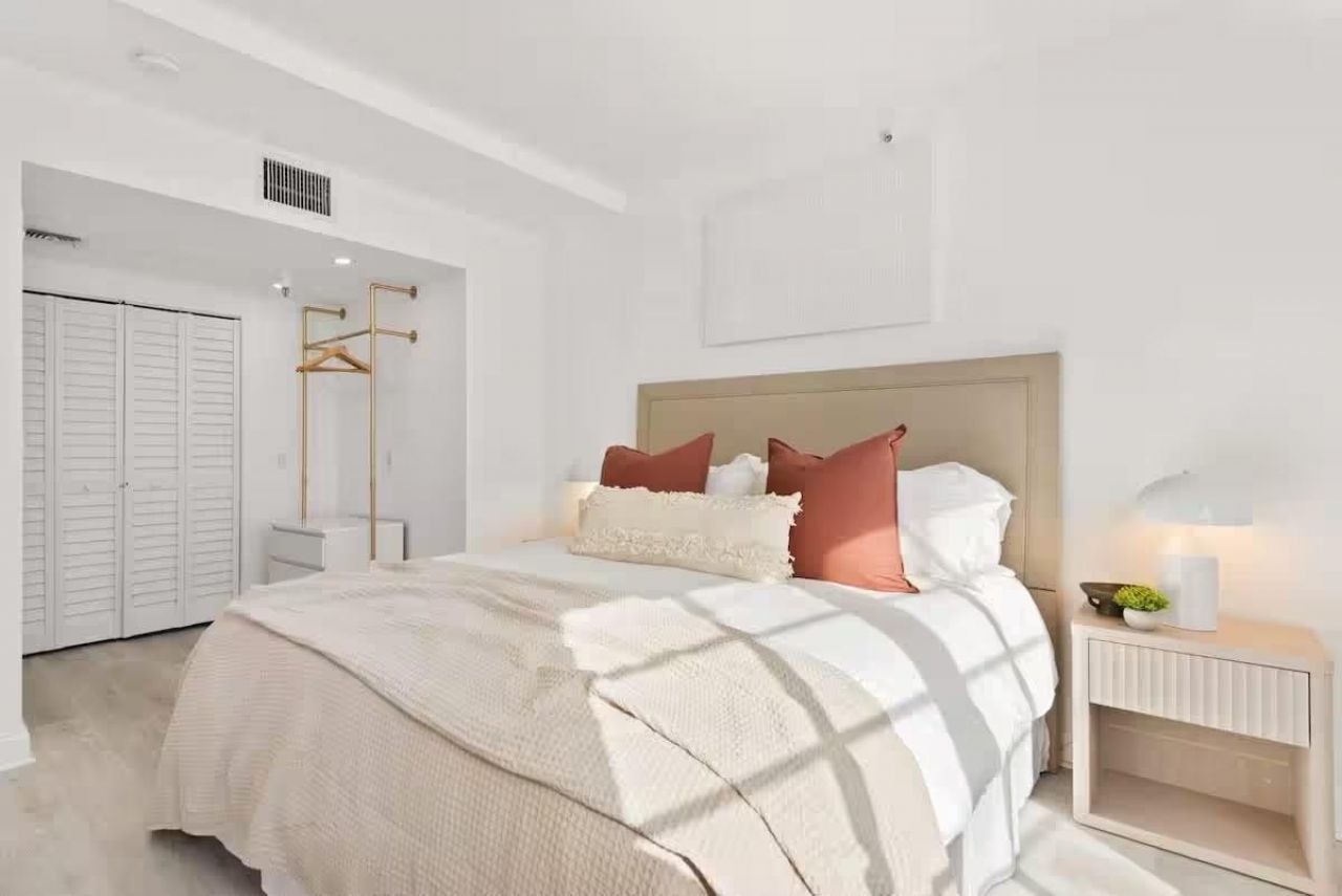 530 Ocean Drive, Miami Beach, FL 33139 Photo