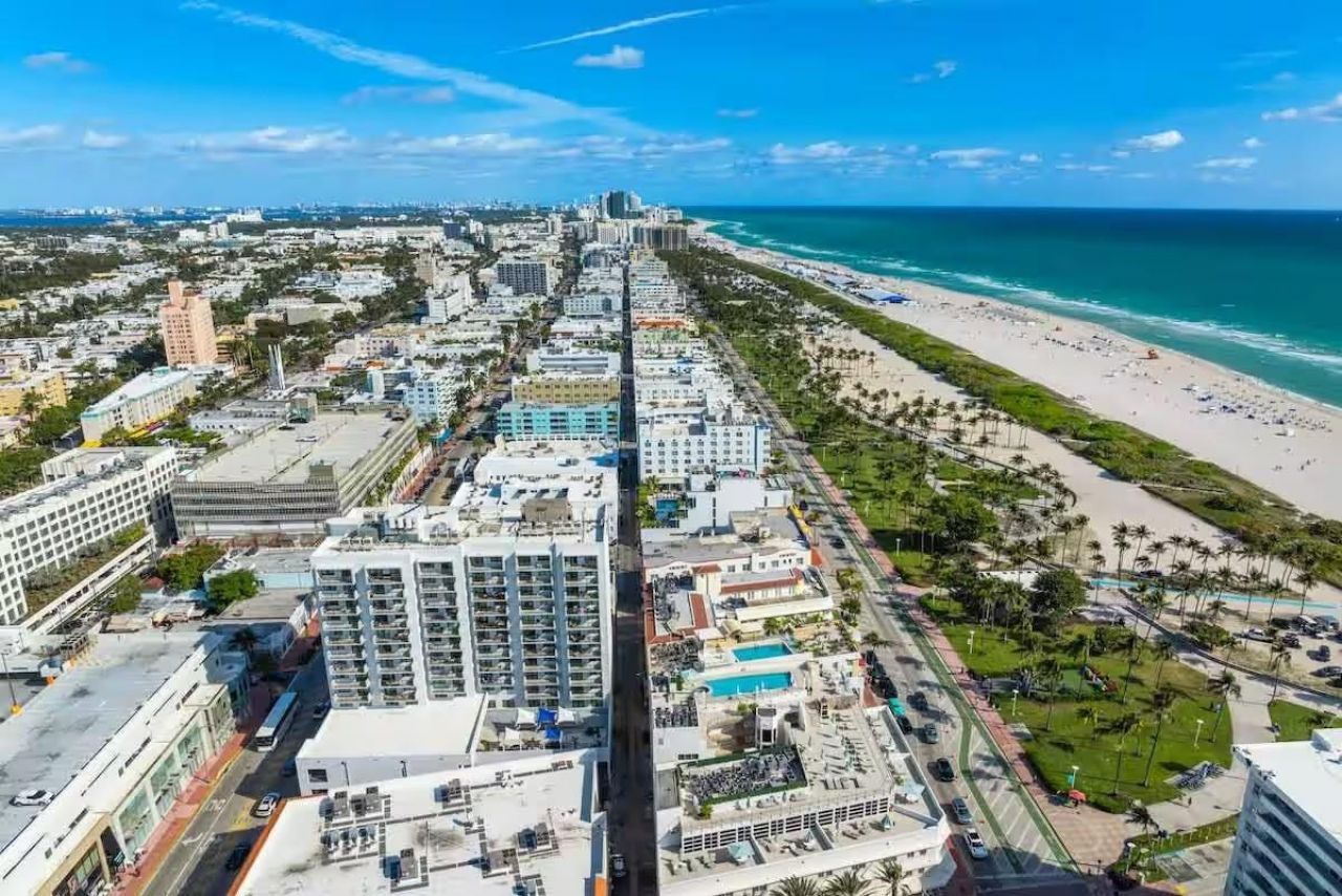530 Ocean Drive, Miami Beach, FL 33139 Photo