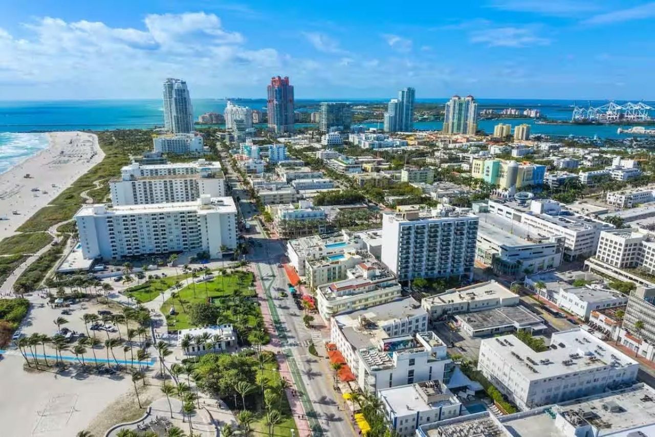 530 Ocean Drive, Miami Beach, FL 33139 Photo