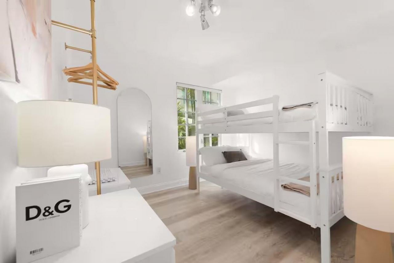 530 Ocean Drive, Miami Beach, FL 33139 Photo