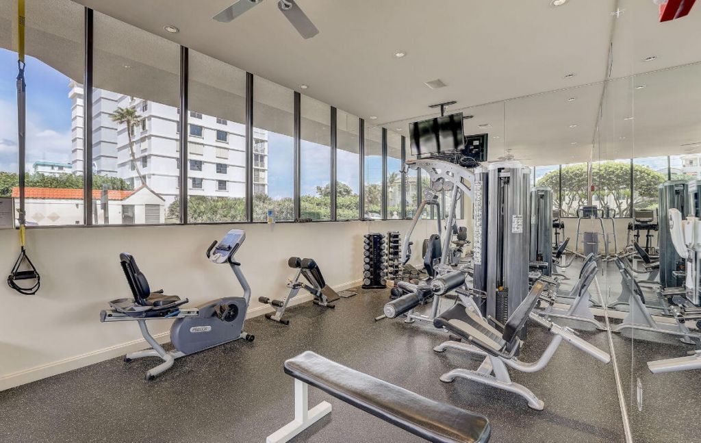 800 Ocean Drive, Unit 204, Juno Beach, FL 33408 Photo