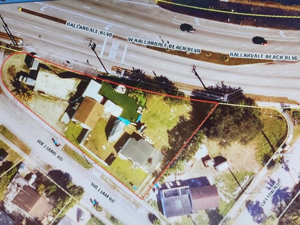 41 WILLIAMS Road, West Park, FL 33023