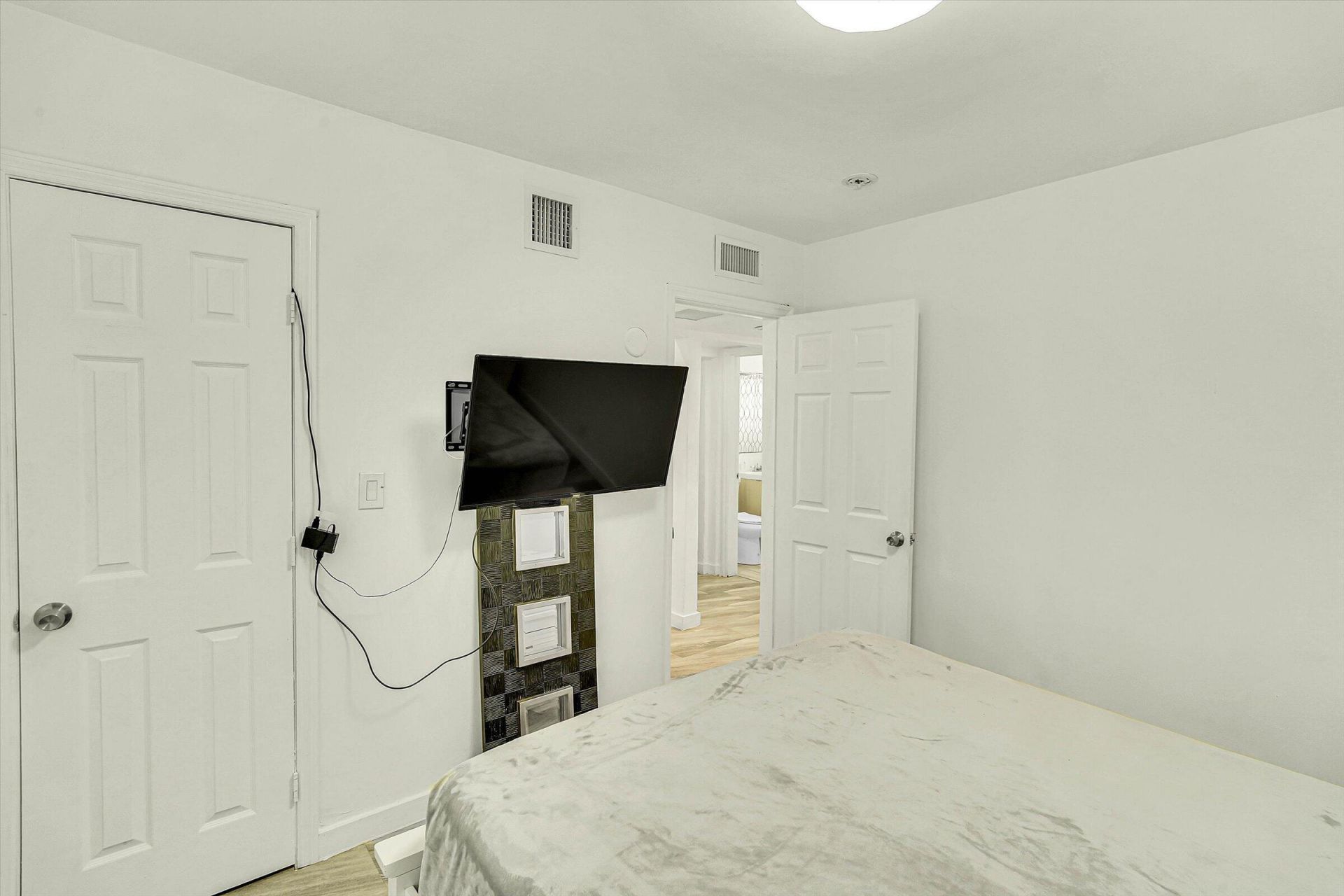 41 Williams Road, West Park, FL 33023 Photo