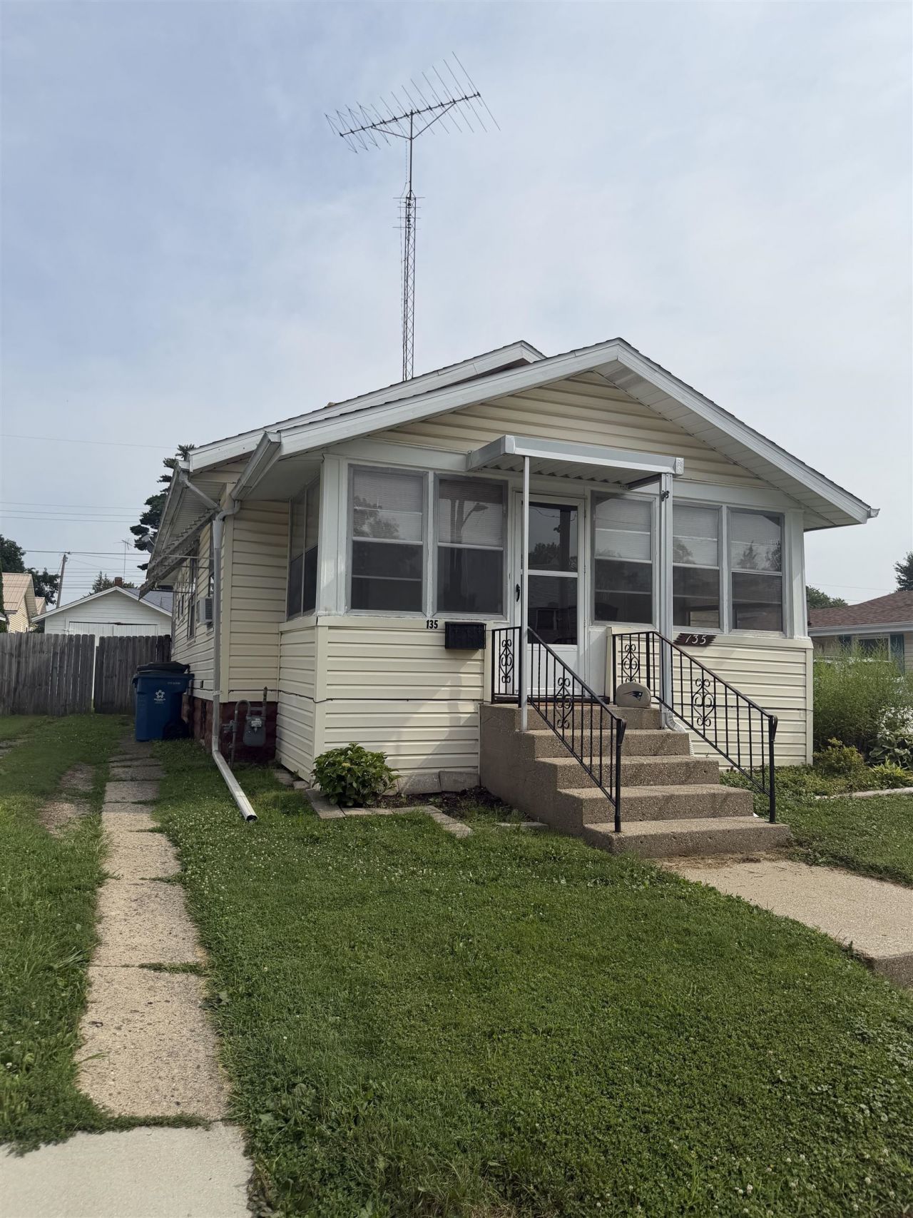 135 E Harrison Street, Plymouth, IN 46563 Main Photo