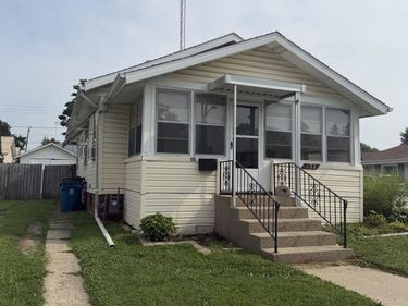 135 E Harrison Street, Plymouth, IN 46563
