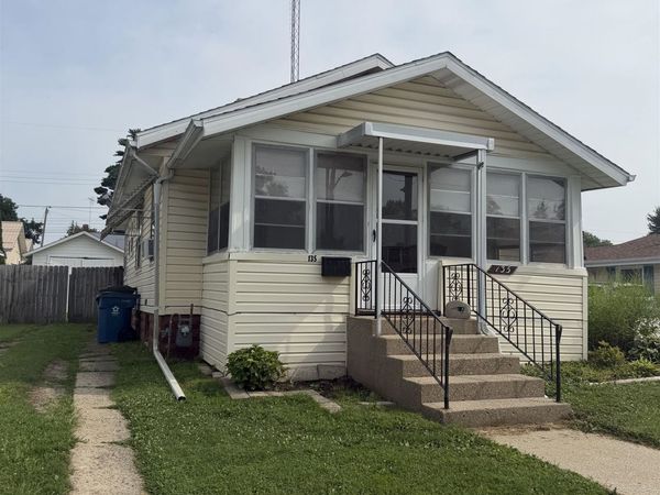 135 E Harrison Street, Plymouth, IN 46563