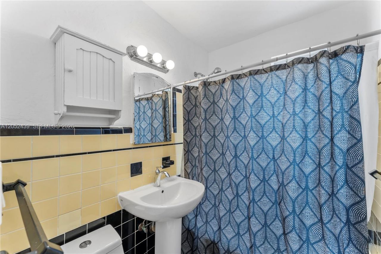 819 Meridian Ave, Unit 5, Miami Beach, FL 33139 Photo