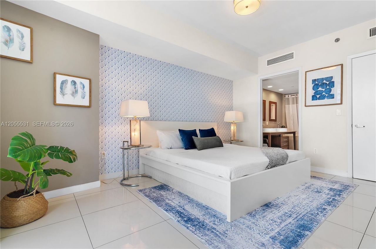 485 Brickell Ave , Unit 2306, Miami, FL 33131 Photo