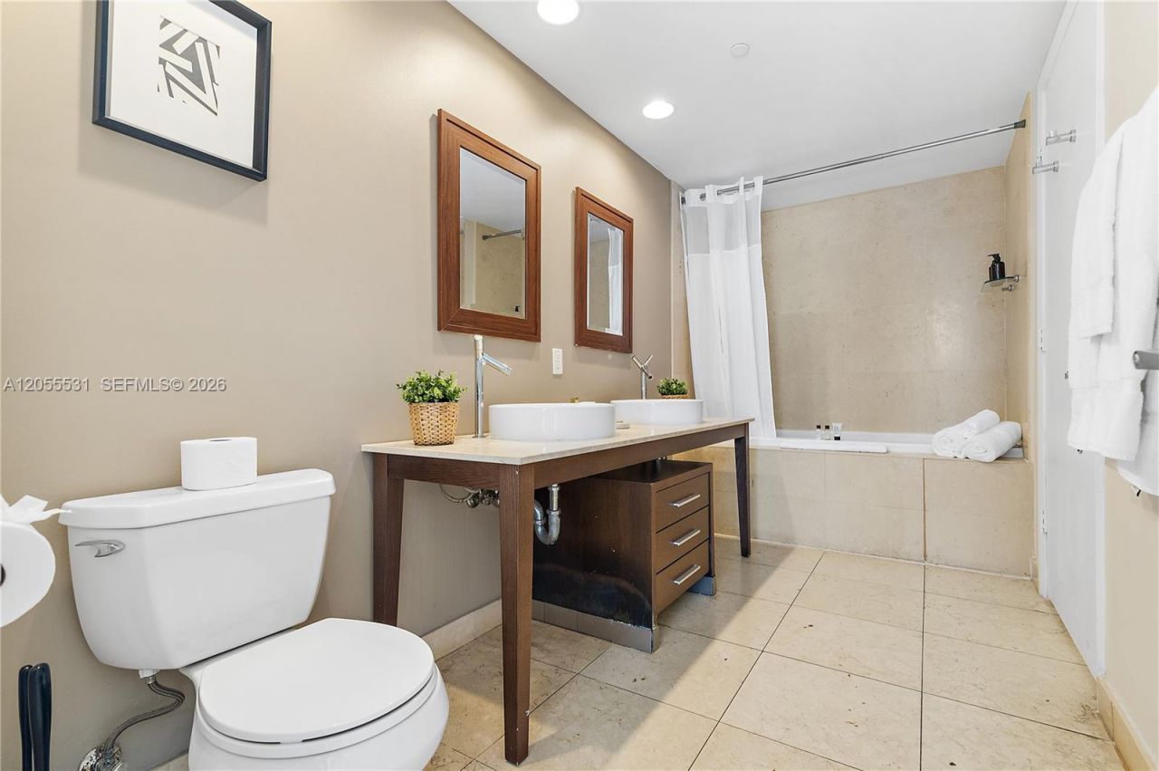 485 Brickell Ave , Unit 2306, Miami, FL 33131 Photo