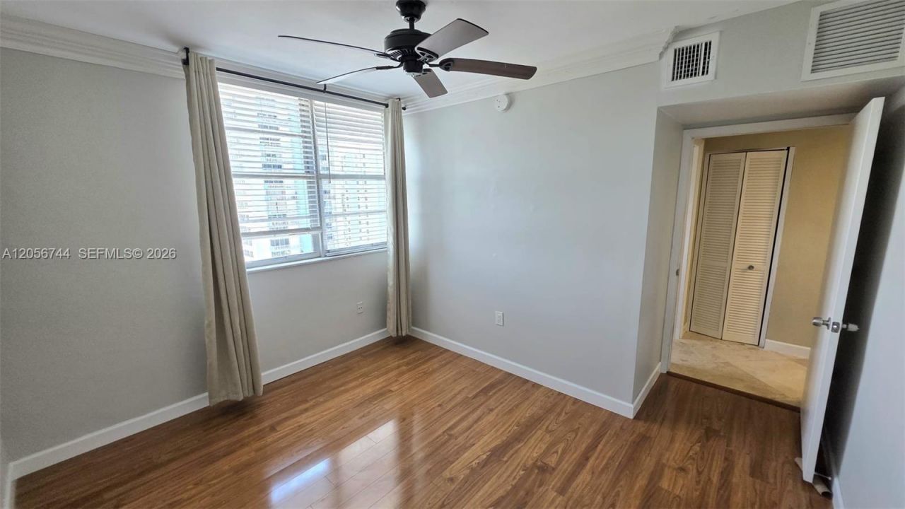 5825 Collins Ave , Unit 9C, Miami Beach, FL 33140 Photo